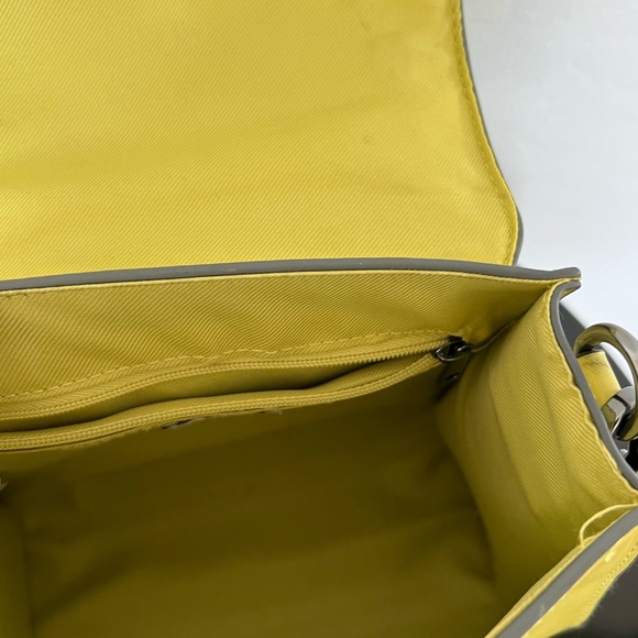 TARGET YELLOW BAG - Picture 3 of 5